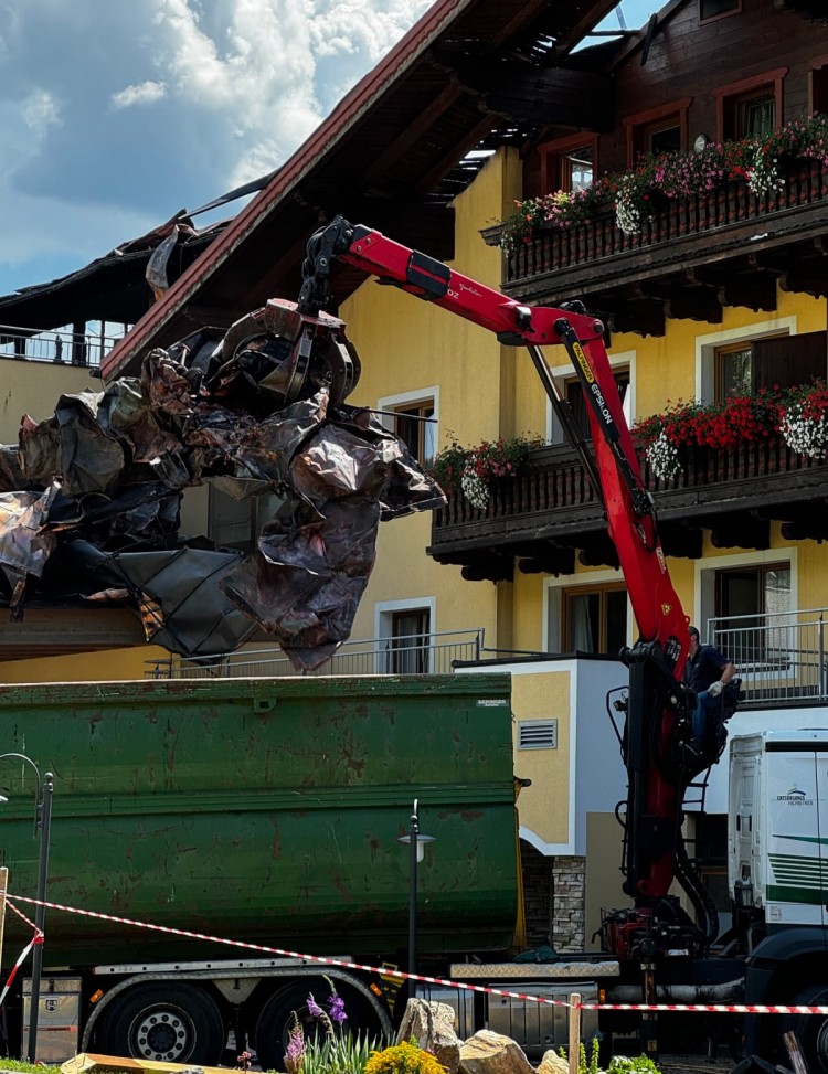 Abrisskran Neubergerhof