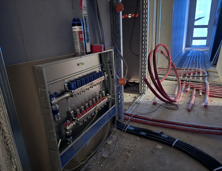 Kabelsalat im Stromkasten