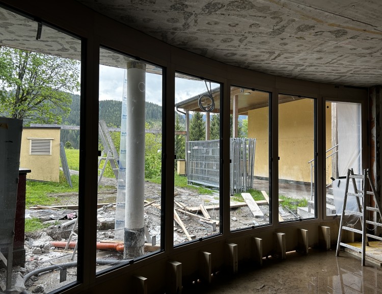 Neue Fenster im Kinderklub