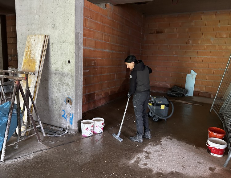 Geli beim Wassersaugen