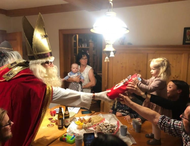 Der Nikolaus zu Besuch bei Familie Reiter