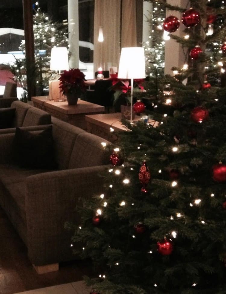 Alles ist festlich dekoriert