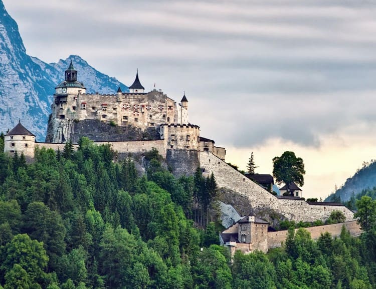  Hohenwerfen Castle towers over the Salzach Valley © Salzburg Burgen & Schlösser Betriebsführung