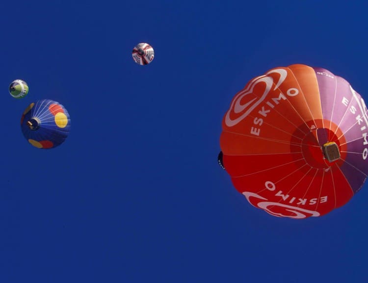 Balloons in the winter sky © Tourismusinformation Filzmoos