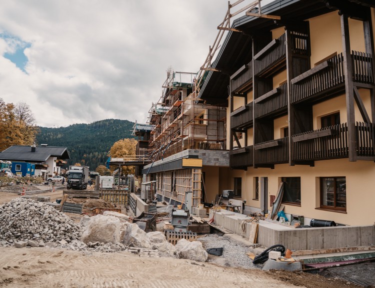 Die neue Außenanlage nimmt Gestalt an