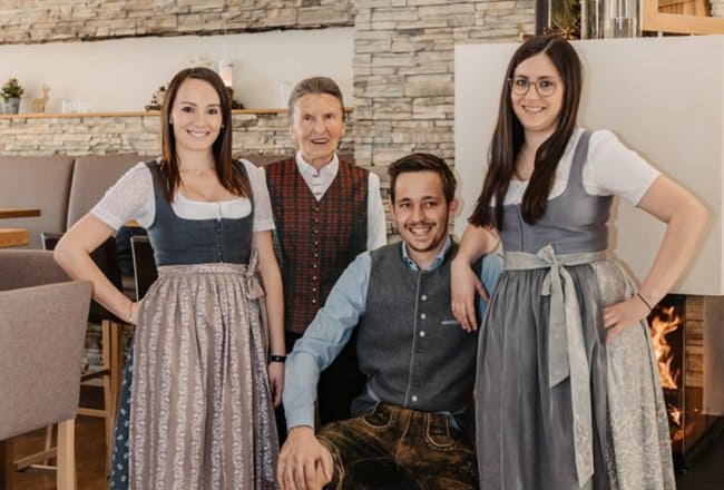 Ihre Gastgeber im Neubergerhof