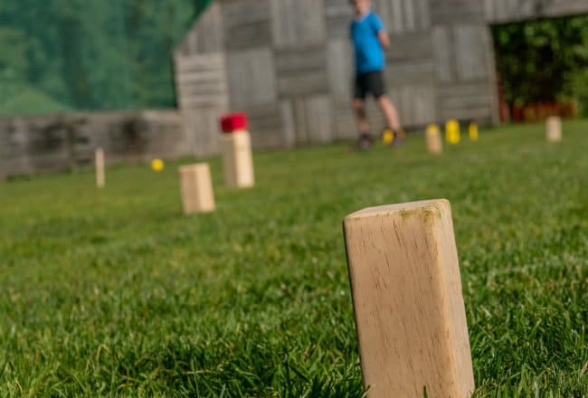 Spielen am Sportplatz