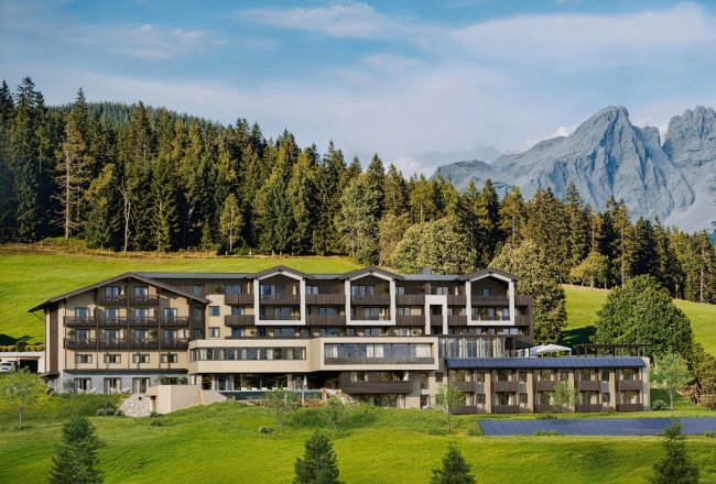 Der Neubergerhof im Sommer