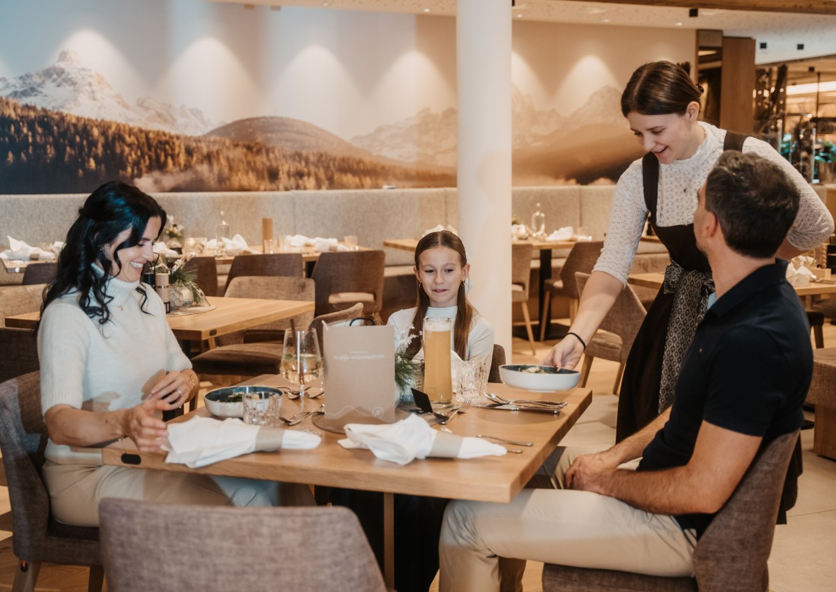  Living with a child in a family room &copy; Klaus Bauer