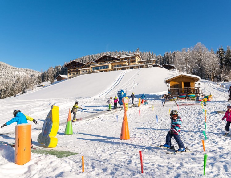 Skikinderland im Winter