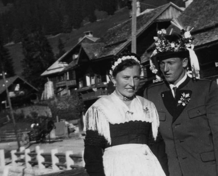 Oma und Opa bei einer Hochzeit in Filzmoos