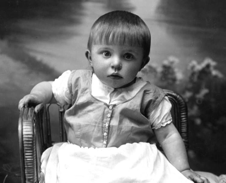 Unsere Oma als Baby
