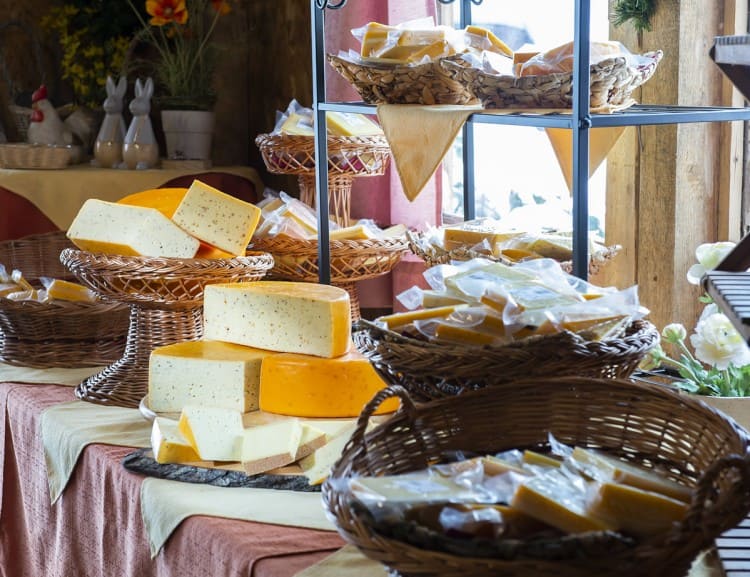  Bacon, cheese from the Kirchgasshof in Filzmoos © G.A.-Service