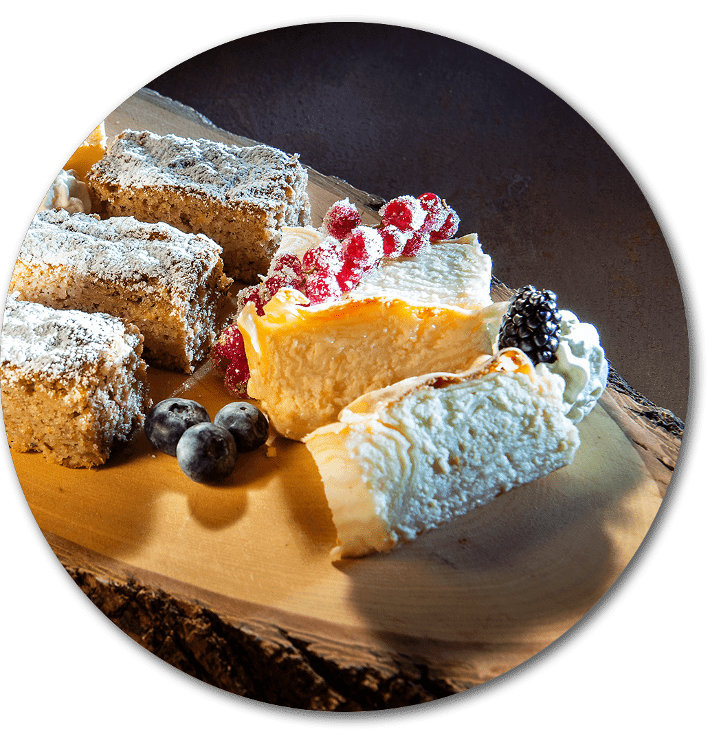 Gebackene Topfentorte mit Birnen