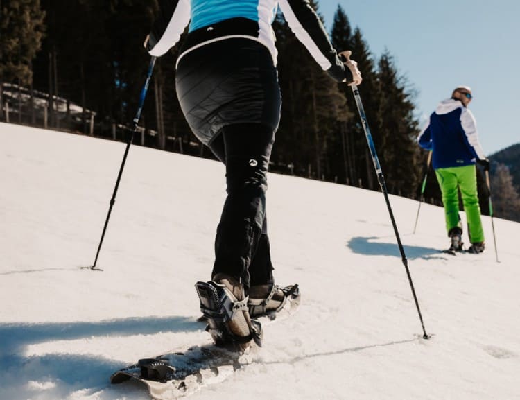  Snowshoeing © Selina Flasch Photography