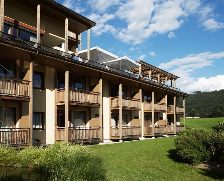 24 neue Zimmer im Zuge des Umbaus 2009 mit Süd-Aussicht ins Tal