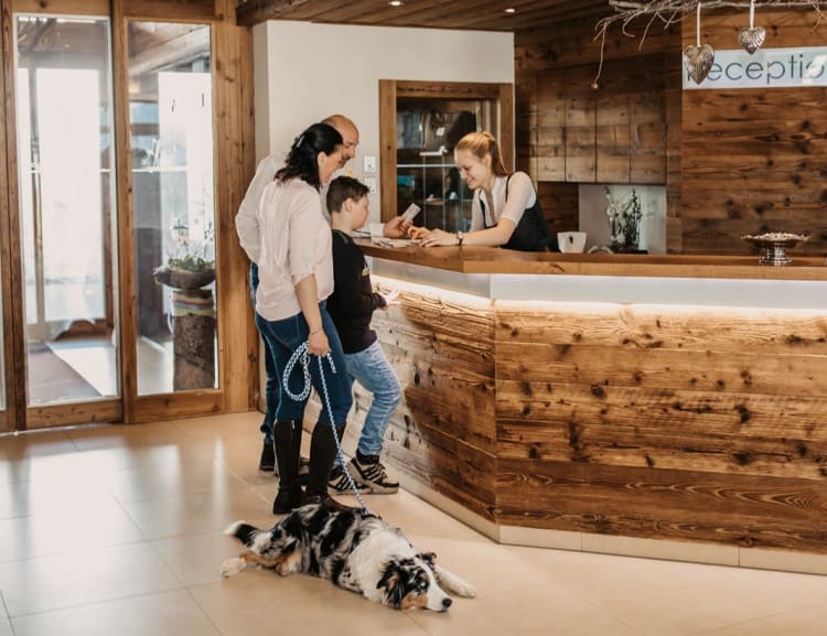 Vacation with dog - reception at the reception with our Anna © Selina Flasch Photography