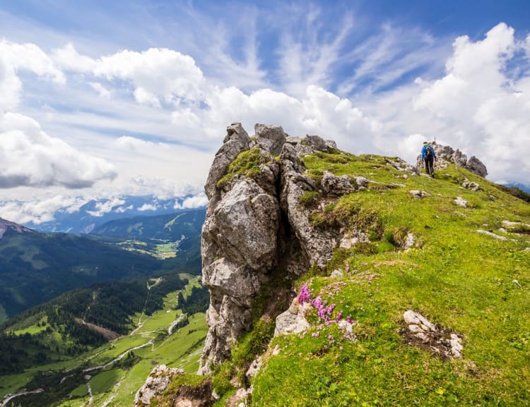 Wandern bis zum Gipfelkreuz