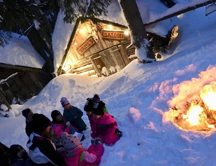 Kinder freuen sich immer auf den Abend im WASTL-Indianerdorf