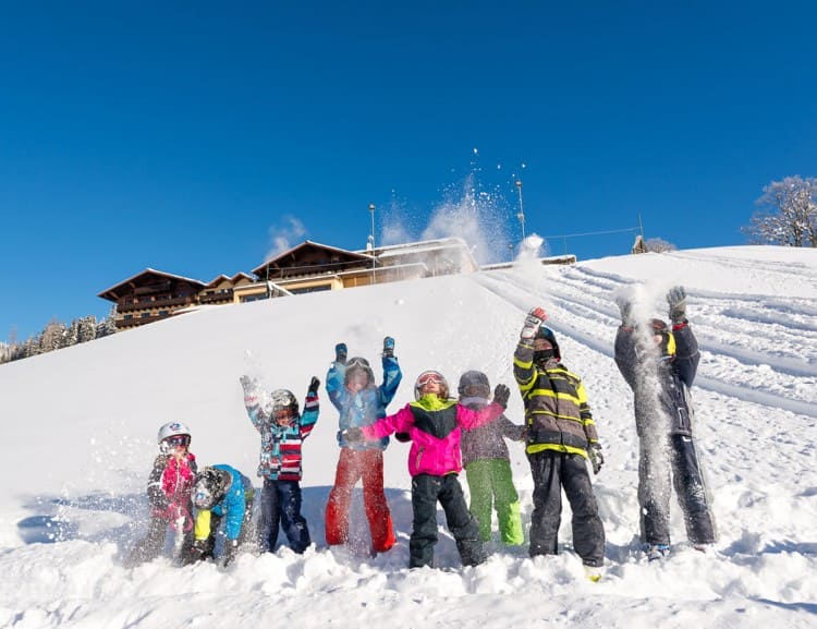 Spiel und Spaß im Schnee  © Klaus Bauer