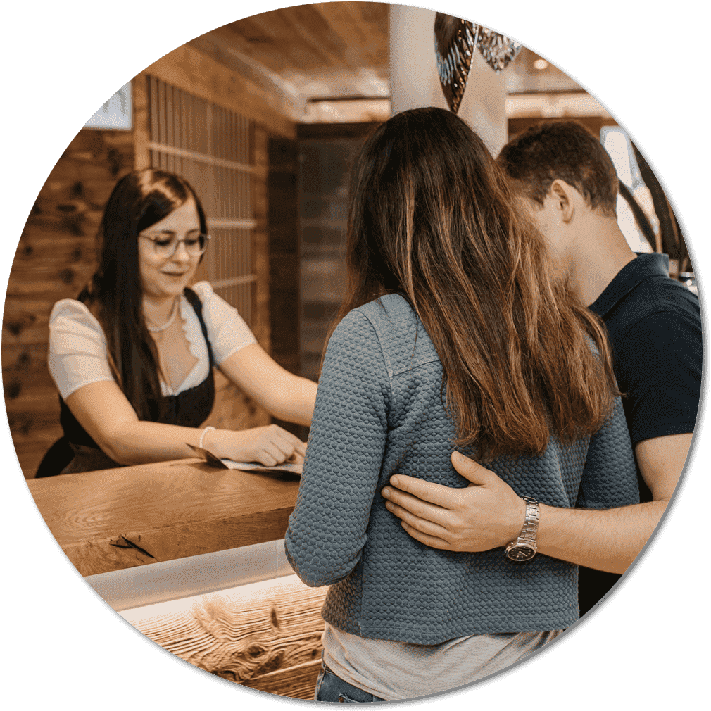 Bezahlung an der Rezeption