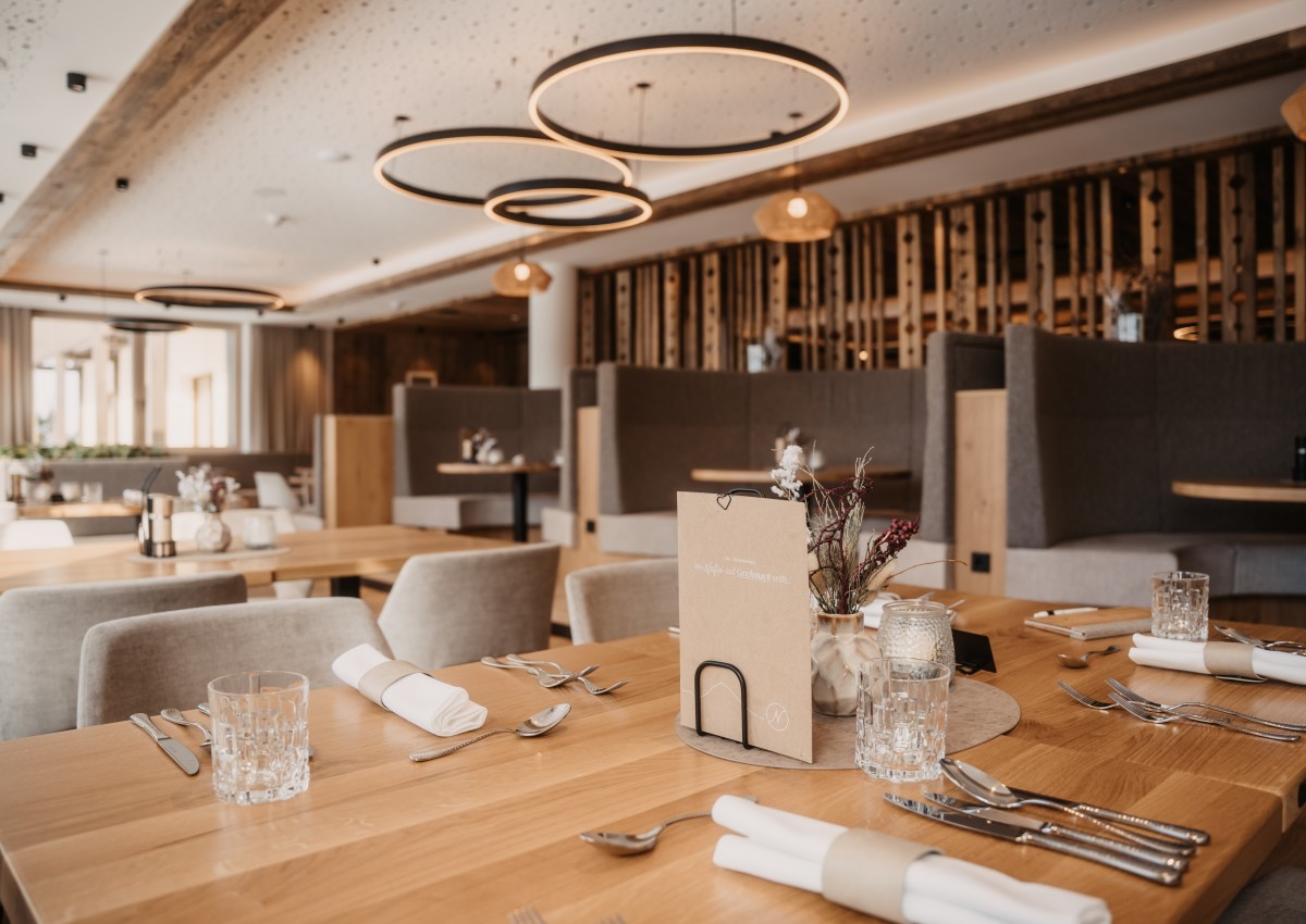  Laid table in the restaurant